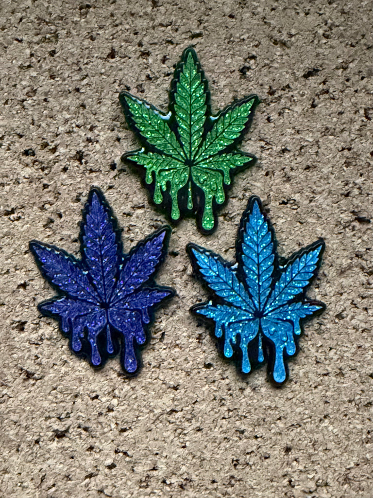 Melty leaf Pin