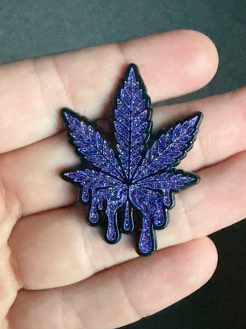 Melty leaf Pin