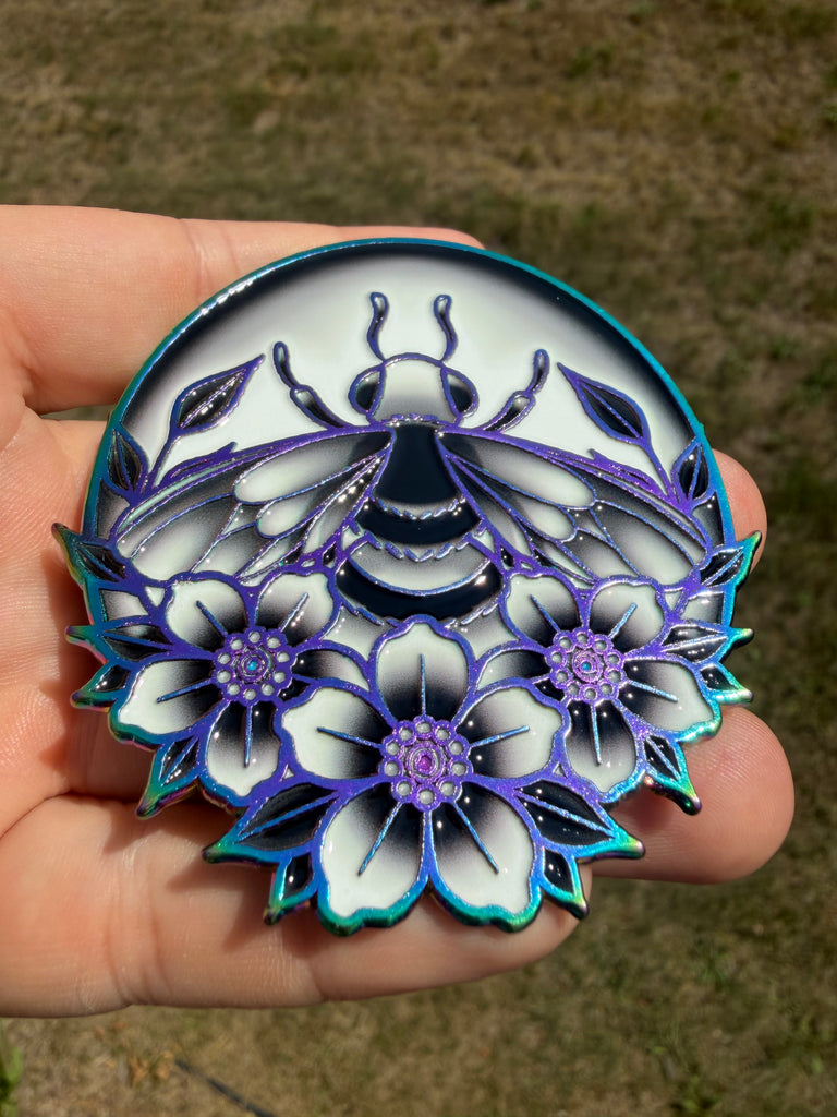 Tattoo Bee Pin (Dominik Lupo)